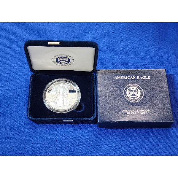 2011 Silver American Eagle $1 - 1 oz .999 Fine Silver - In Capsule and Display Box 