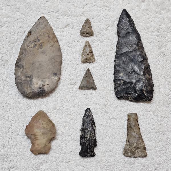 EARLY AMERICAN! Antique Assortment of Native American Stone Artifacts including Arrow/Spear Heads