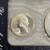 Image 3 : 1976 UNC Silver U.S. Bicentennial 3 Coin Set in Original Packaging