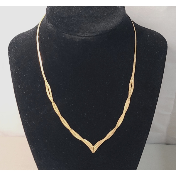 14K Yellow Gold V-Line 16" Braided Herringbone Necklace - Weight: 3.9g
