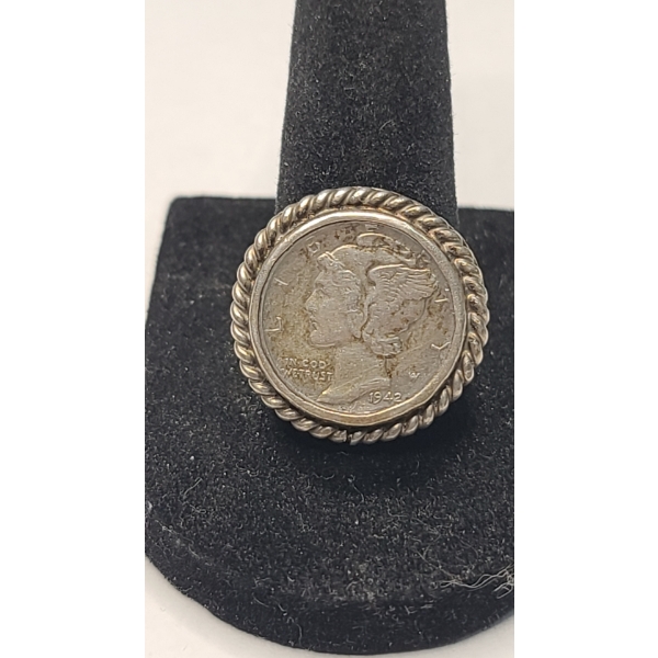 Sterling Silver RIng With United States 1942 90% Silver Mercury Dime - Size 9 - Weight: 9.3g