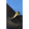 Image 3 : Women's 14K Gold Ring With Emerald & Clear Stones - Size 7 - Weight: 2.5g