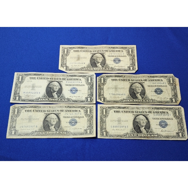 x5 United States $1 Blue Seal Silver Certificates FV: $5.00