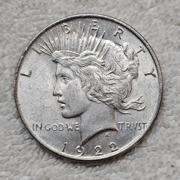 1922 Philadelphia Mint Peace Eagle 90% Silver Dollar Coin