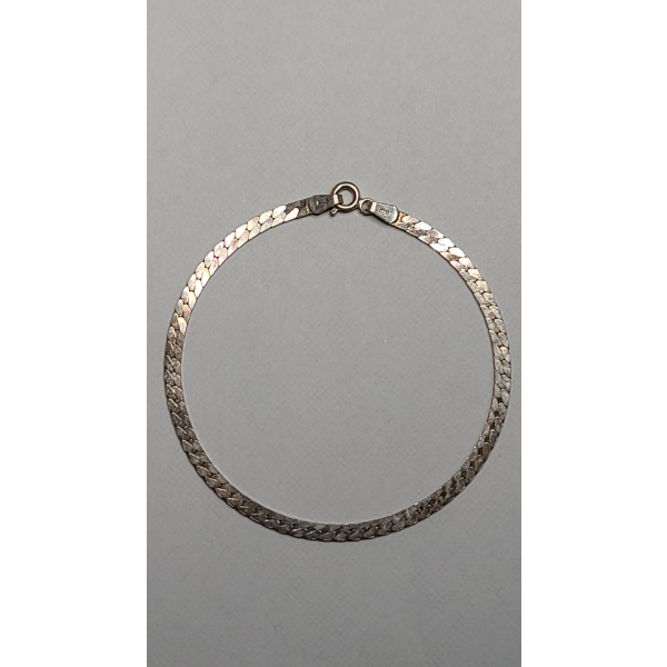 8" Sterling Silver Herringbone Bracelet - Weight: 5.4g