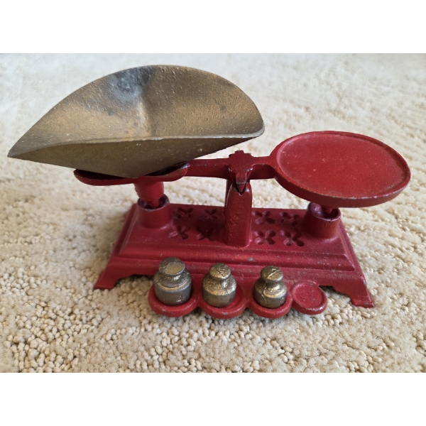 *Pick Up At Mantua Home-No Shipping Available* Vintage Cast Iron 5'' Mini Balance Scale Coin Bank 