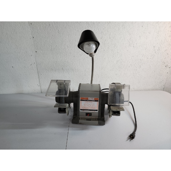 Craftsman 3/4 H.P. Bench Grinder with Light 