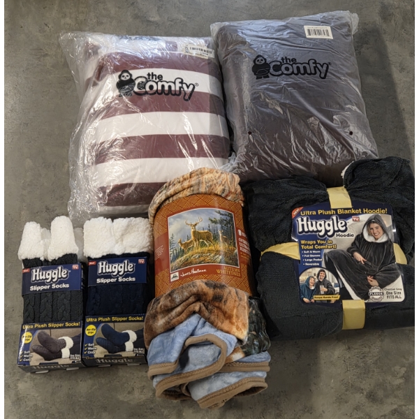 All Brand New- Wearable Blankets, Throw Blanket, & Slipper Socks