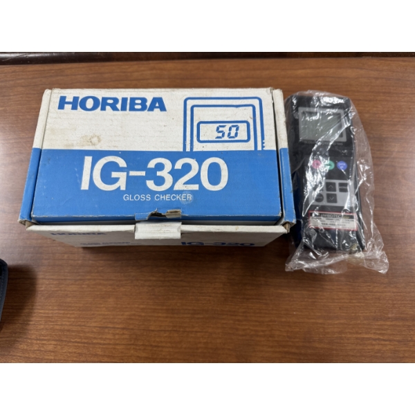HORIBA IG-320 Gloss Checker With Manual & Case - Brand New In Opened Box