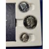 Image 2 : 1776-1976 United States Bicentennial Silver Proof Set with Display Case - 3 Coin Set