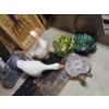 Image 1 : Louisville Home Pickup - Group Lot - Ceramic Yard Decor Figures - Ducks , Frogs - See Pics