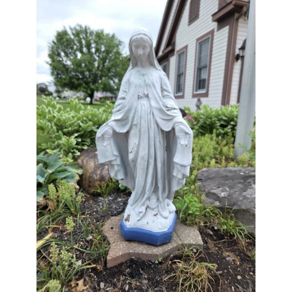 Louisville Home Pickup - Outdoor Concrete Statue Of The Virgin Mary - 33 x 15 - Excellent Condition
