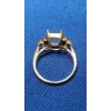 Image 4 : 14K Gold Emerald Cut Open Setting Ring With Side Diamonds - Size 5 - Weight: 2.3g