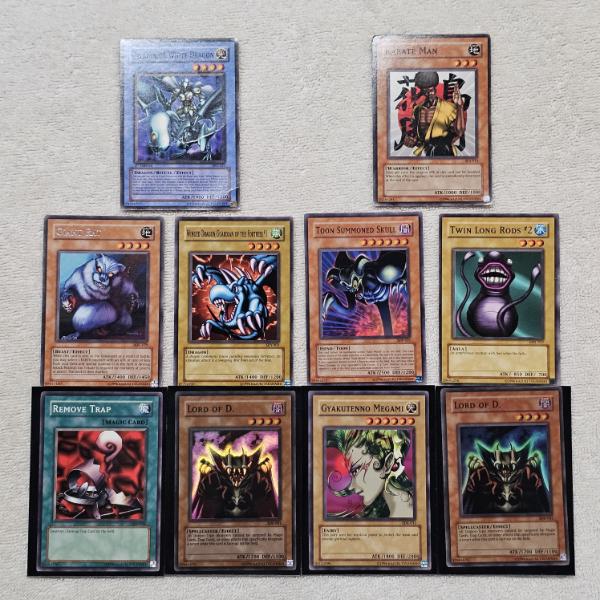 Lot Of 10 Vintage Yu-Gi-Oh Cards including Holos!!!