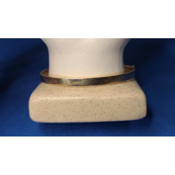 14K Gold Bangle Style Bracelet - Weight: 6.7g