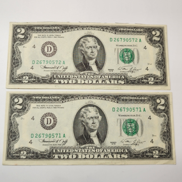Two United States 1976 $2 Federal Reserve Notes SEQUENCIAL SERIAL NUMBERS! 