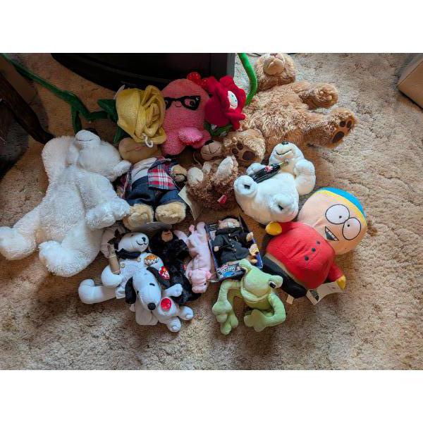 Big Tote Full Of Clean Stuffed Animals