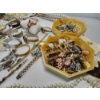 Image 14 : Large Assortment of Costume Jewelry Over 100 Pieces - Including Cosmetic Bag and Jewelry Box