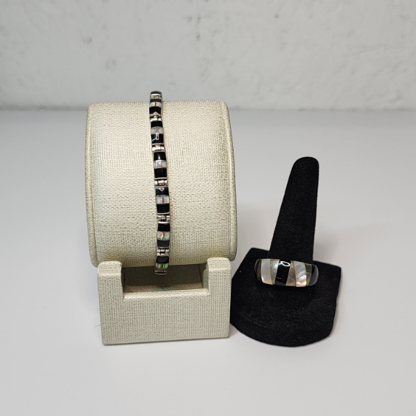 Matching Set of Sterling Silver and Opal & Onyx Style 9" Bracelet & Ring Size 9.5 - TW: 21.4g