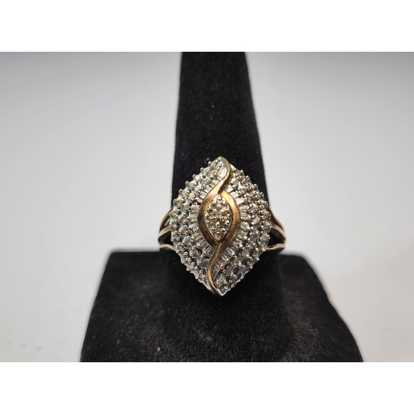 10K Yellow Gold Fashion Cocktail Ring - Size 7.5 - TW: 4.5g