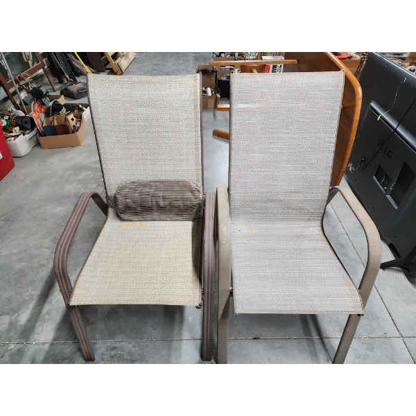 2 Outdoor Patio Chairs