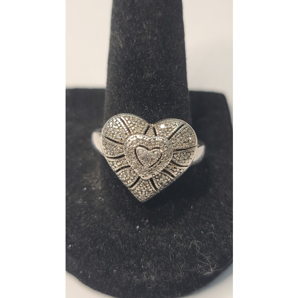 Sterling Silver Art Deco Heart Ring With Melee Diamonds - Size 9 - Weight: 5.3g
