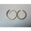 Image 4 : Gorgeous 10K Gold Diamond-Studded Earrings - Total Weight: 4.7g
