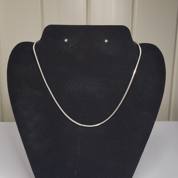 Sterling Silver Herringbone 16" Necklace - Total Weight: 5.8g