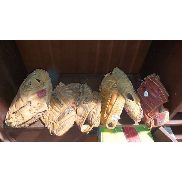 Vintage Baseball Gloves As Shown - Nice Grouping Various Brands - Condition Very Good