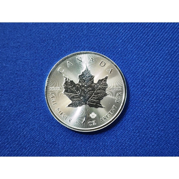 2021 Canadian Maple Leaf 1 oz .9999 Fine Silver Coin