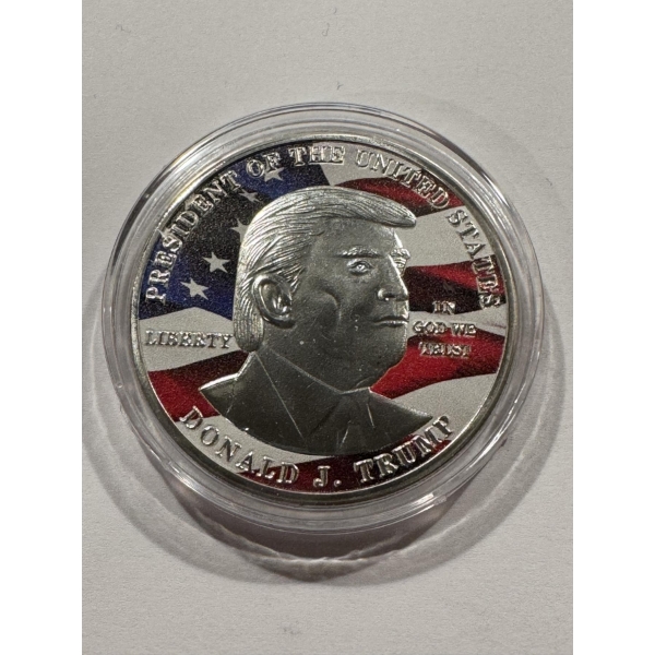 Donald Trump "Make America Great Again" Campaign Challenge Coin In Capsule - Mint Condition
