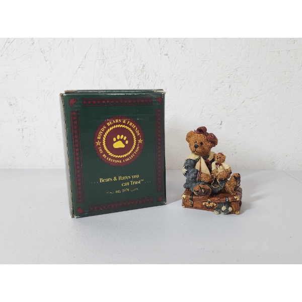 Boyds Bears & Friends The Bearstone Collection Figurine - "Bailey Bear with Suitcase"