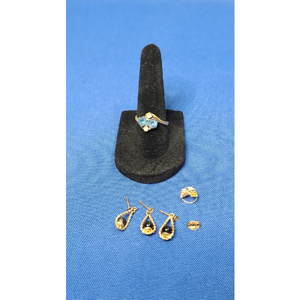 10K Gold Ring & Earrings - Ring Size: 7.5 - Total Weight: 4.7g