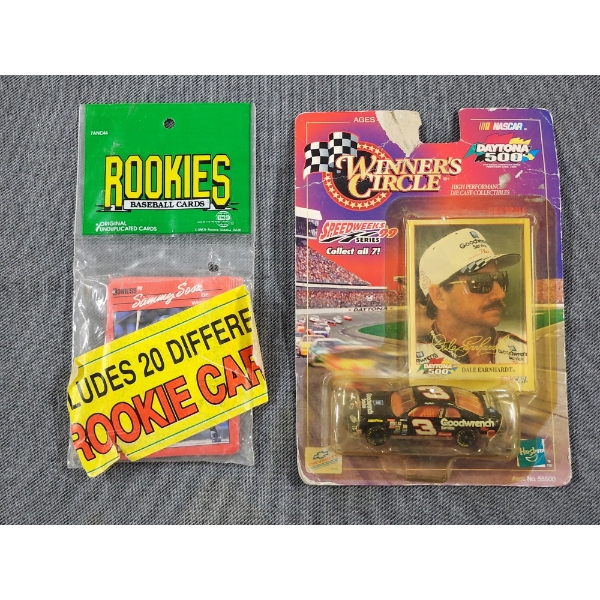 Winner's Circle #3 Race Car Toy in Package With 20 Assorted Rookie Baseball Trading Cards~