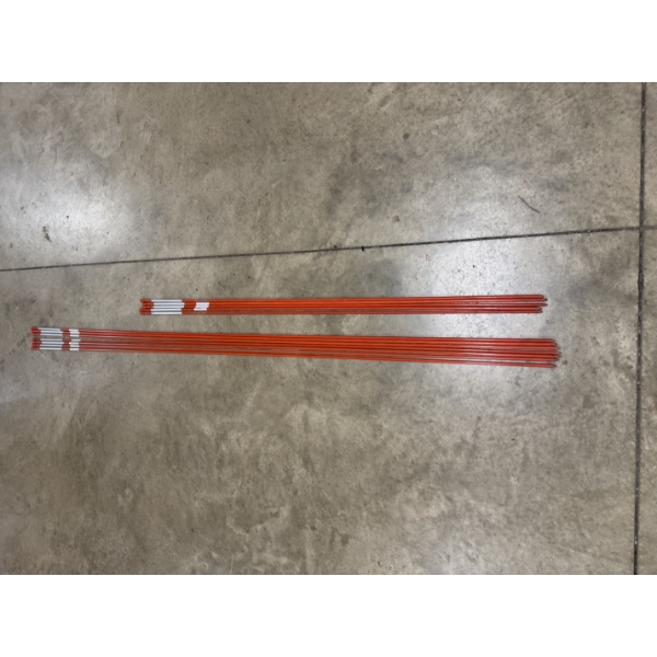 Outdoor Driveway Markers - 5 Four Foot & 7 Six Foot Markers - 12 Great Condition