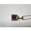 Image 4 : 14K Yellow Gold Necklace with Large Emerald Cut Garnet Pendant - TW: 3.5g