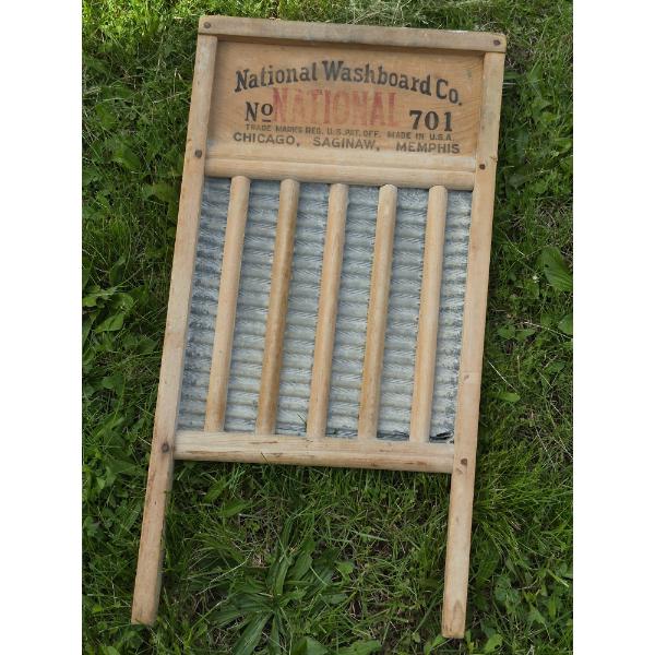 Antique Wooden Hand Scrub National Wash Board Co. No 701 w / Corrugated Metal  Scrub Surface