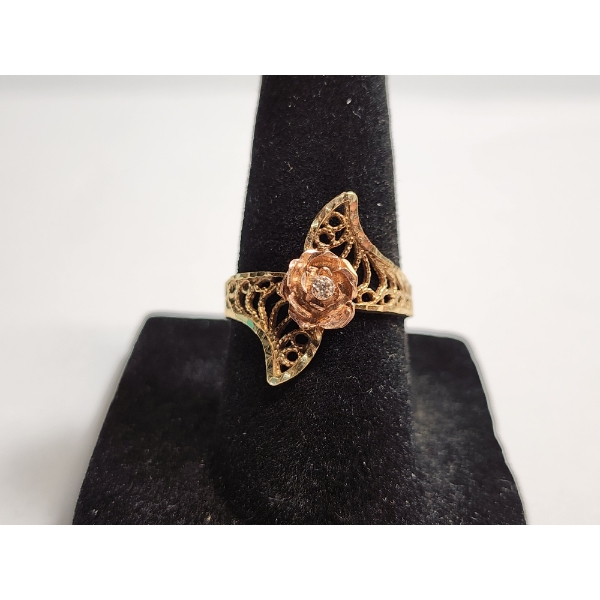 Stunning Vintage Intricate Rose Details Ring Size 6.5 TW: 2.1g