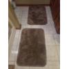 Image 2 : Like New Golf Hamper & Plush Brown Rugs