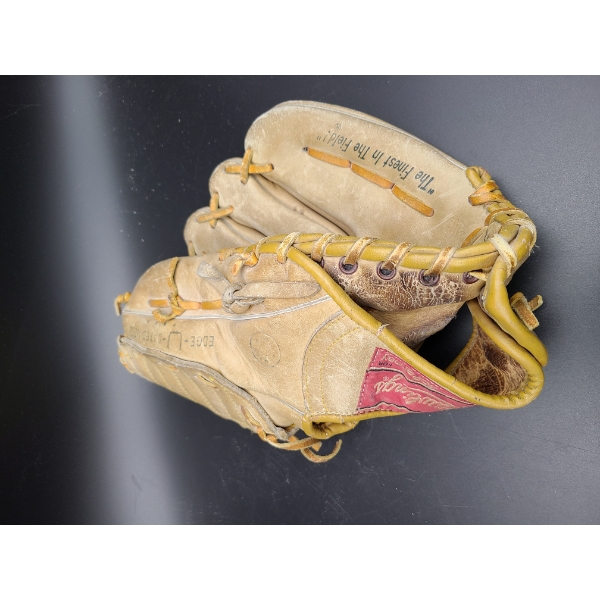 Reggie Jackson Signed Baseball Glove - Rawlings Glove