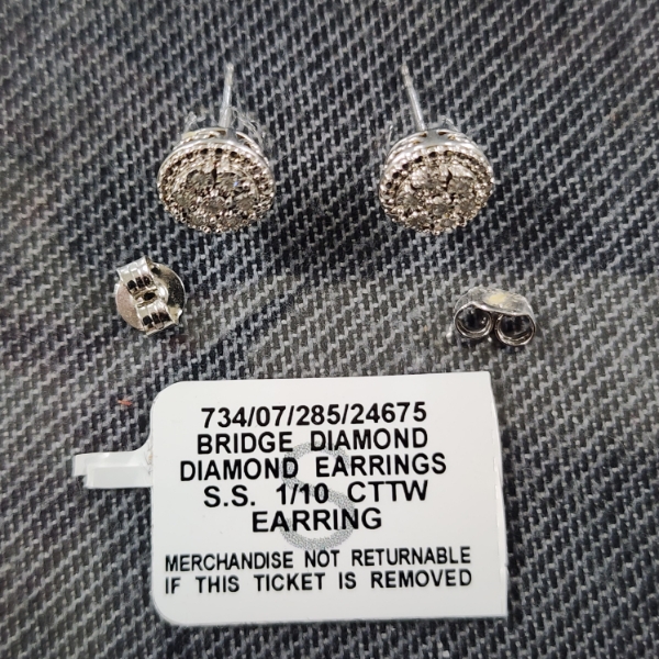 Beautiful Sterling Silver Bridge Diamond Earring Set Featuring 1/10 CTTW Diamonds ~ Weighs 2 Grams T