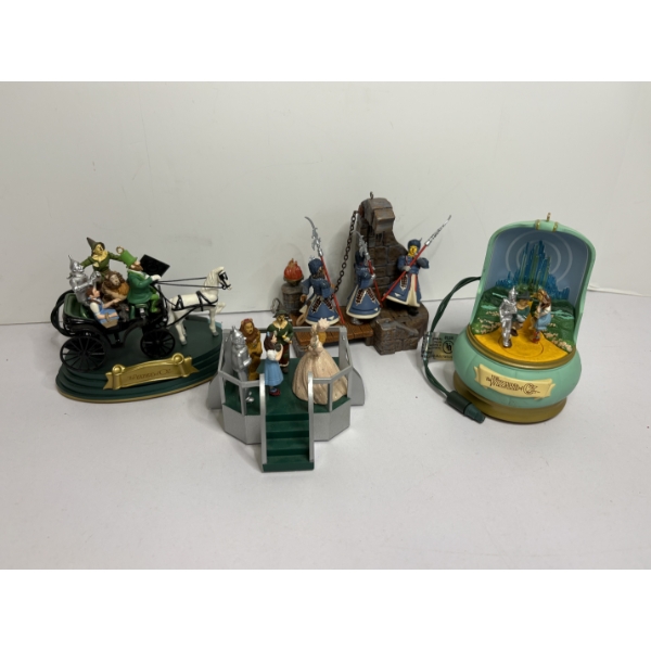 Wizard of Oz Figurines - Electric Ornament (unknown working condition) 