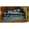 Image 1 : Grouping Of Aluminum & Metal Baking Pans / Platters