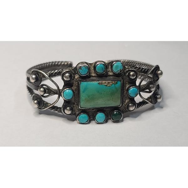 Vintage Sterling Silver Cuff Bracelet with Turquoise Stones - Weight: 33.0g