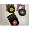 Image 3 : 3 Small Records - The Right Stuff Bryan Ferry - Great Oldies Collectables - Queen & David Bowie