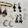 Image 6 : Lot of Assorted Fashion Costume Jewelry 