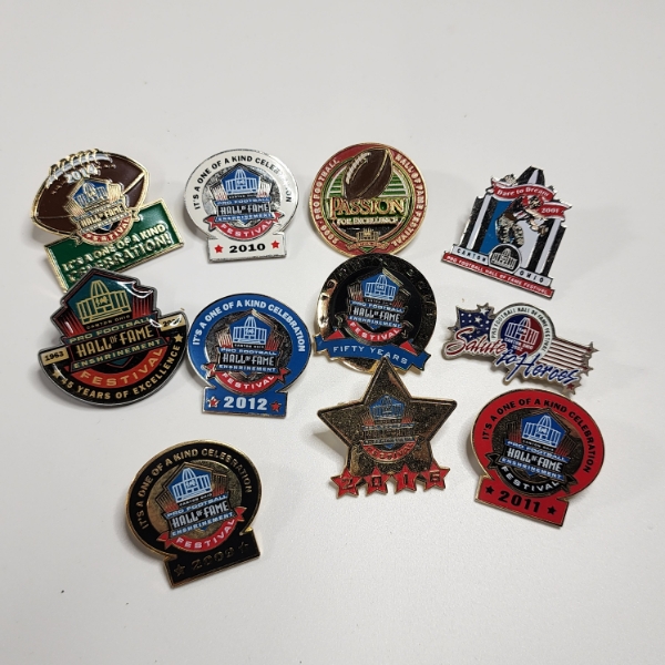 Large Lot of Assorted Pro Football Hall of Fame Collectible Pins 