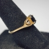 Image 2 : Gorgeous Vintage 10K Yellow Gold Ring with Onyx Stone & Heart Details - Size 6.5 - TW: 1.6g
