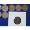 Image 15 : Lot of (28) Assorted Lincoln Wheat Pennies Dates Ranging 1937-1958