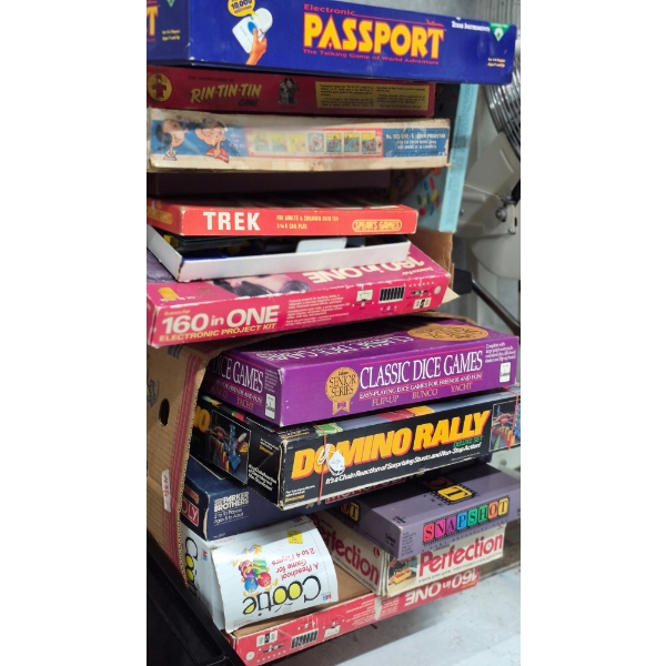 LARGE LOT OF VINTAGE BOARD GAMES - AS SHOWN - SEE LIST IN DESCRIPTION & PICS